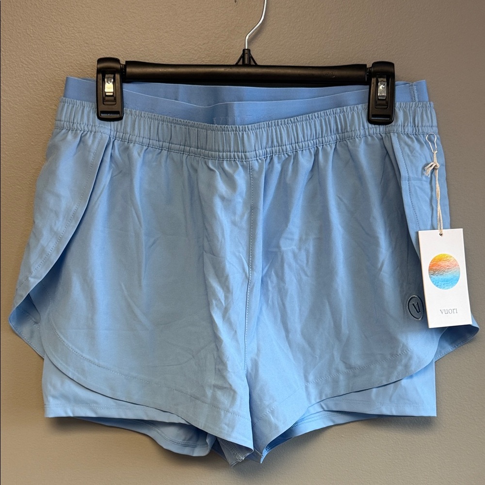 Vuori Women’s NWT Light Blue Performance Shorts — Large